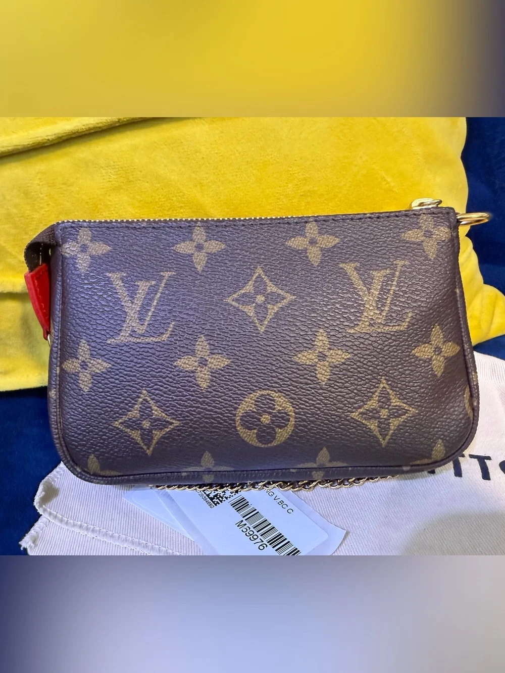 Louis Vuitton Monogram 2020 Christmas Animation Pochette